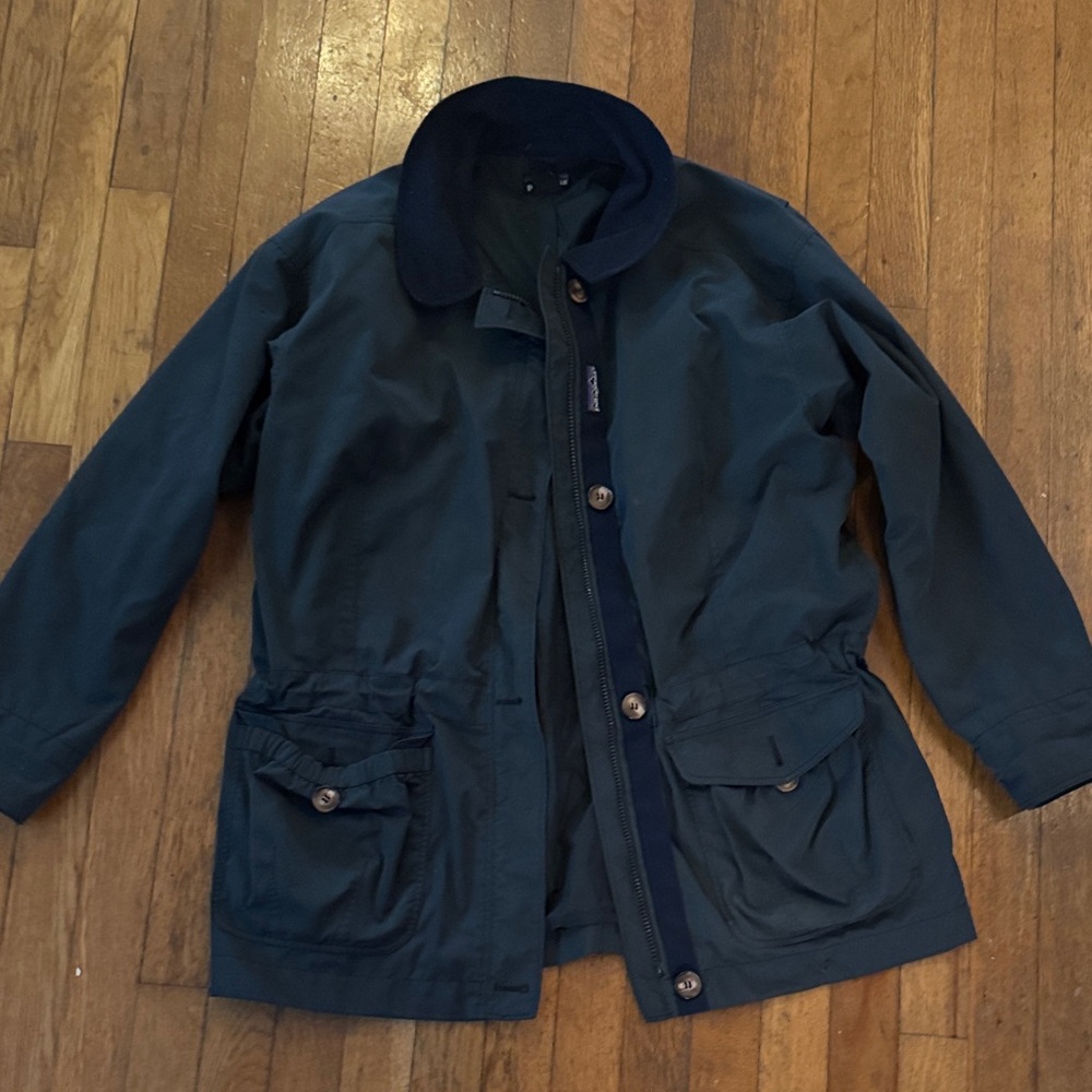 Patagonia Women's Jacket in Dark Navy Blue